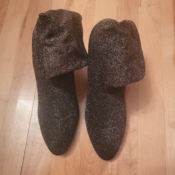 Aldo sock ankle boots. - Picture 2 of 7